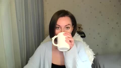 lunaa_bluee online show from December 15, 11:43 pm