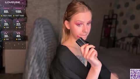 Britney online show from October 31, 7:07 pm