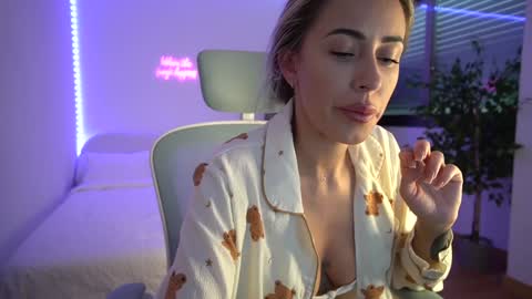 Laura online show from January 15, 9:24 am