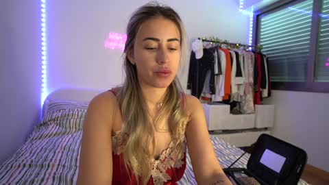 Laura online show from January 31, 10:10 am