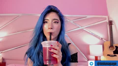 Snapshot of lunapagee chatting on February 3, 2:24 pm Luna Page online show from February 3, 2:24 pm