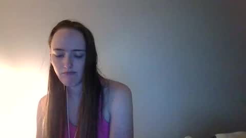 lunapixie2020 online show from April 16, 9:36 pm