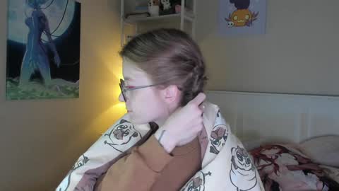 Snapshot of lunar_sofia chatting on December 31, 11:31 am Sofia online show from December 31, 11:31 am