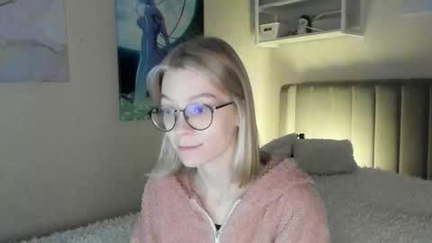 Snapshot of lunar_sofia chatting on September 24, 12:48 pm Sofia online show from September 24, 12:48 pm