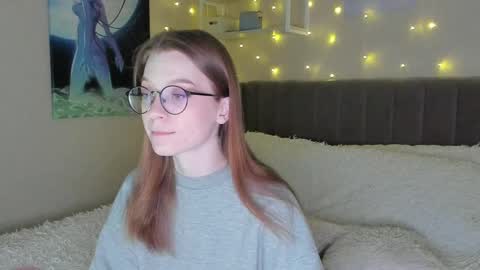 Snapshot of lunar_sofia chatting on February 12, 10:24 am Sofia online show from February 12, 10:24 am