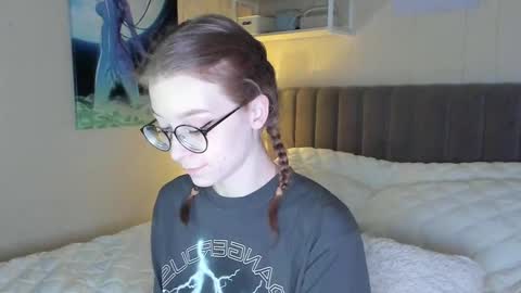 Snapshot of lunar_sofia chatting on February 24, 2:14 pm Sofia online show from February 24, 2:14 pm