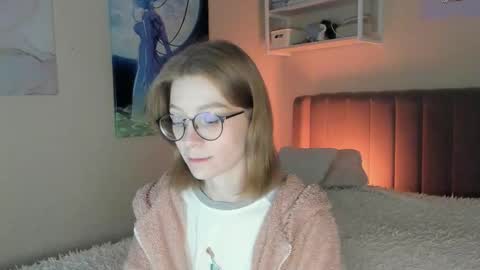 Snapshot of lunar_sofia chatting on September 18, 12:15 pm Sofia online show from September 18, 12:15 pm