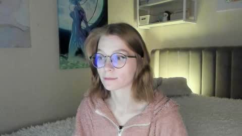 Snapshot of lunar_sofia chatting on September 20, 2:26 pm Sofia online show from September 20, 2:26 pm