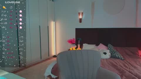 LunaticaBae online show from October 24, 4:19 am