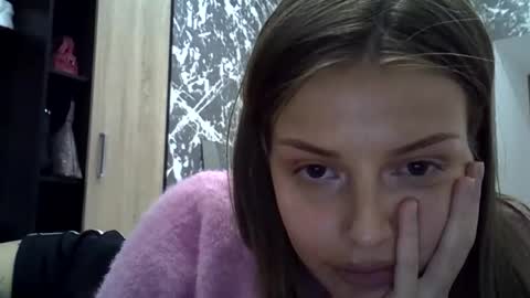 Snapshot of lunav7 chatting on October 18, 7:26 pm Luna  online show from October 18, 7:26 pm