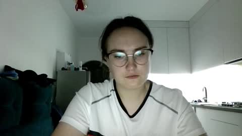 lunavelvet3 online show from October 30, 9:05 pm