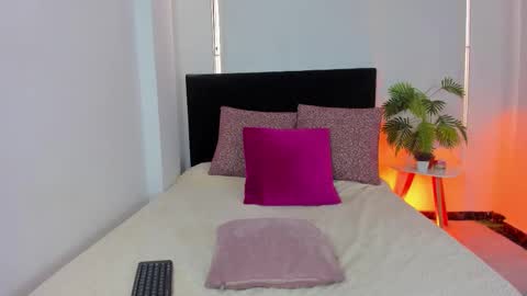 lunavelvet7 online show from November 24, 3:25 pm