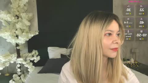Lune FallenStar online show from June 27, 9:43 am