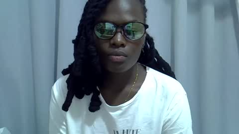 Snapshot of lupitah_ chatting on October 19, 10:23 pm sweet girl online show from October 19, 10:23 pm
