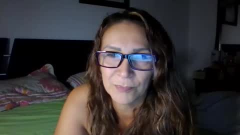 Lupita online show from December 21, 4:06 am