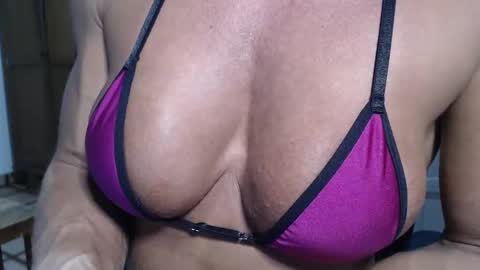 Snapshot of lusexyhot chatting on January 8, 2:46 am lusexyhot online show from January 8, 2:46 am