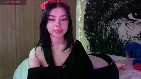 Snapshot of lustful_aprilx chatting on February 6, 10:32 pm Valerie  April   online show from February 6, 10:32 pm