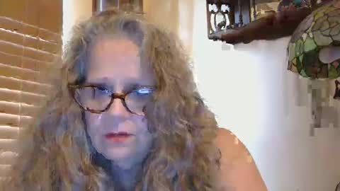 LuvMeDestinee online show from October 20, 3:37 pm
