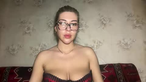 LuxSonyaStar online show from December 5, 1:23 pm