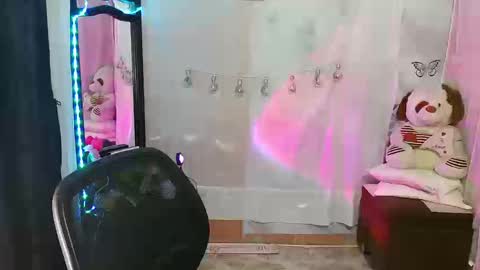 Snapshot of lya_ch chatting on September 18, 10:08 pm Call me Lia online show from September 18, 10:08 pm