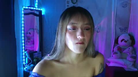 Snapshot of lya_ch chatting on September 27, 9:44 pm Call me Lia online show from September 27, 9:44 pm