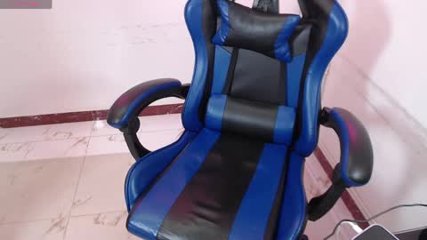  Lycoris  online show from April 19, 8:11 pm