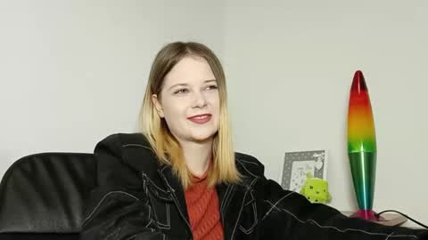 Snapshot of lydiasunny chatting on October 9, 7:07 pm Lydia online show from October 9, 7:07 pm