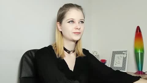 Snapshot of lydiasunny chatting on September 17, 6:39 pm Lydia online show from September 17, 6:39 pm