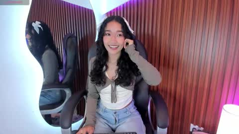 Snapshot of lyhana_lee chatting on September 28, 12:54 pm Lyhana Lee online show from September 28, 12:54 pm