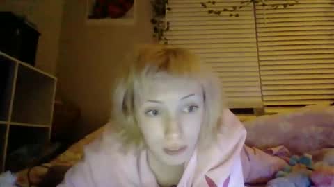lylahsweets online show from February 13, 4:47 am