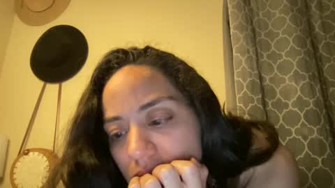 Olivia online show from February 3, 4:57 am