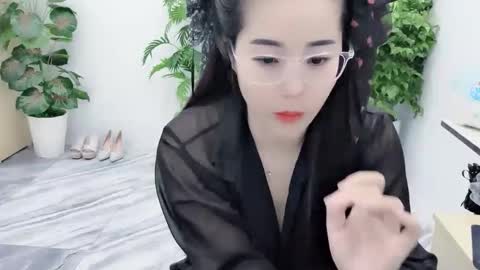 Snapshot of lyly_sweet97 chatting on October 17, 2:48 am lyly_sweet97 online show from October 17, 2:48 am