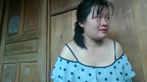 Snapshot of lylymai chatting on October 23, 8:31 am lylymai online show from October 23, 8:31 am