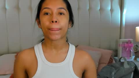 Lyn online show from December 1, 12:09 pm