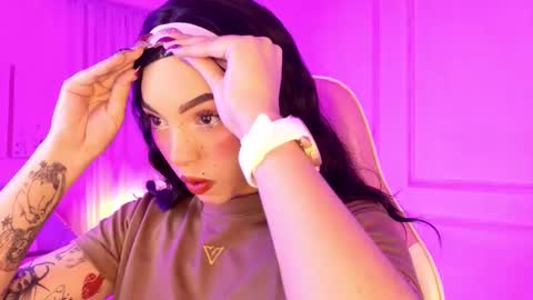 Lyna love online show from December 16, 12:44 pm