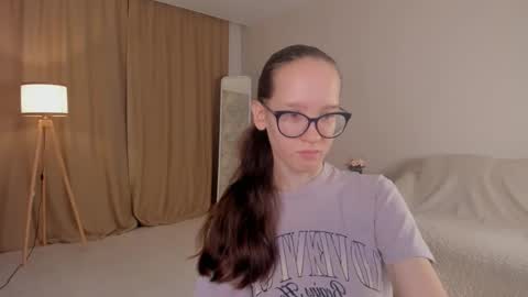 Sara online show from October 24, 4:25 pm