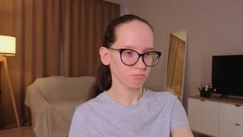 Sara online show from May 27, 1:57 am