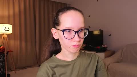 Sara online show from November 10, 4:35 pm