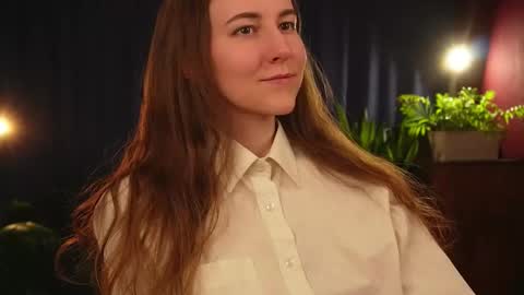 Lynn online show from November 29, 1:15 pm