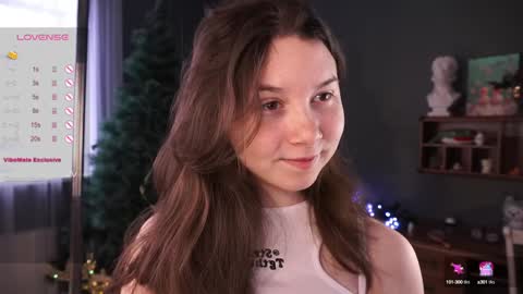 Snapshot of lynngroves chatting on December 14, 8:56 am Lola online show from December 14, 8:56 am
