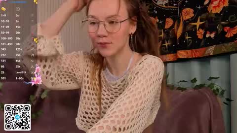 Lyra online show from February 3, 12:10 am