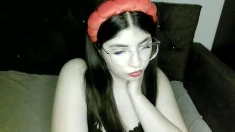 LysandraDeVine online show from November 24, 11:18 pm