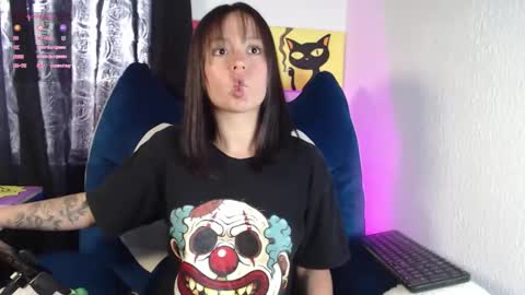 lyshana online show from April 10, 3:29 pm