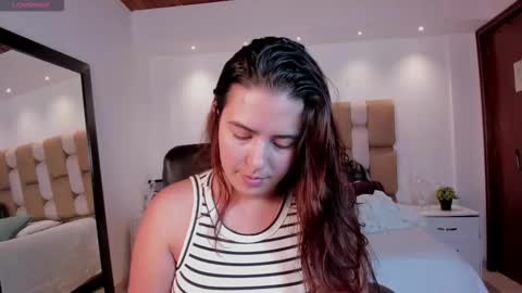 Snapshot of lyssa_muller chatting on October 19, 1:57 pm Lyssa Everyday From 0700 to 1630 Col Time online show from October 19, 1:57 pm