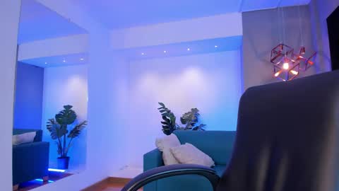 Lyssa  Everyday From 0700 to 1630 Col Time online show from October 31, 7:51 pm