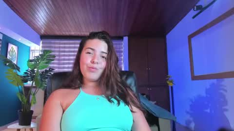 Snapshot of lyssa_muller chatting on September 22, 5:44 pm Lyssa Everyday From 0700 to 1630 Col Time online show from September 22, 5:44 pm
