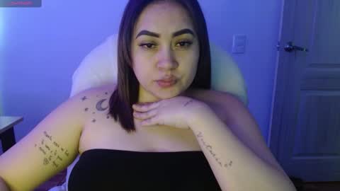 Snapshot of m33li chatting on October 19, 9:17 pm Meli online show from October 19, 9:17 pm