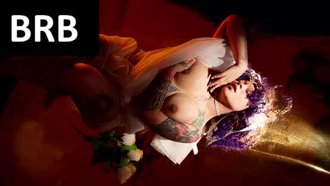 Snapshot of madam_sativa chatting on September 18, 7:12 pm di online show from September 18, 7:12 pm