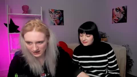 Snapshot of madam_ulis chatting on March 3, 12:53 pm Ulis online show from March 3, 12:53 pm