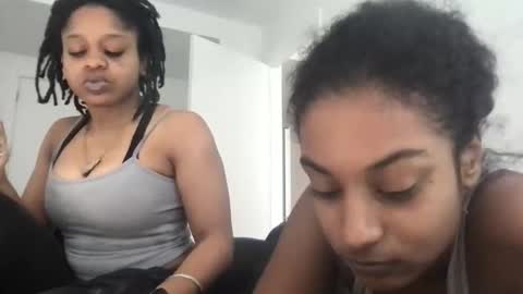 madamp1 online show from April 11, 5:16 pm